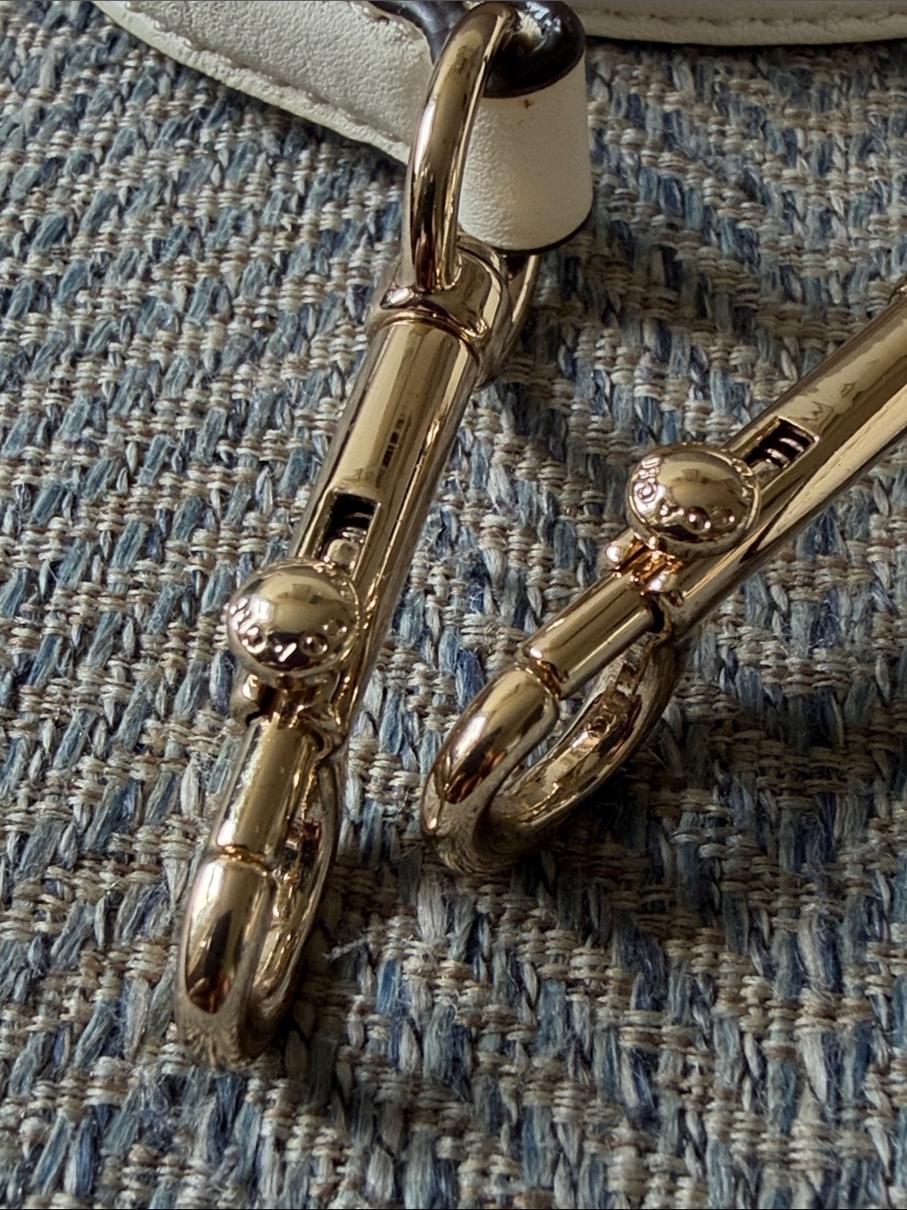 Coach White/Ivory Leather Replacement Strap with Gold Hardware - Picture 5 of 16